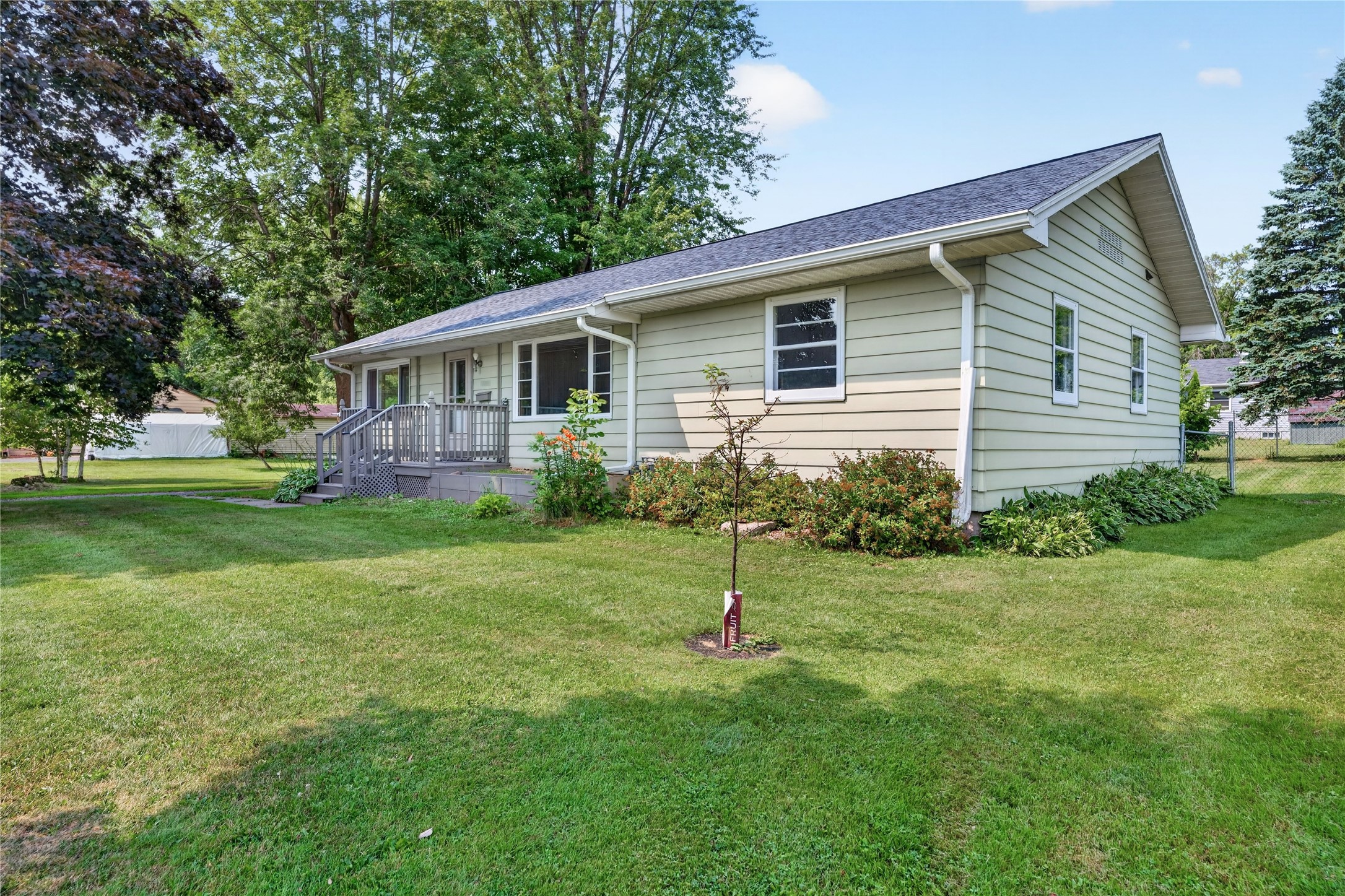 Photo of 425 S 4th Street, Barron, WI