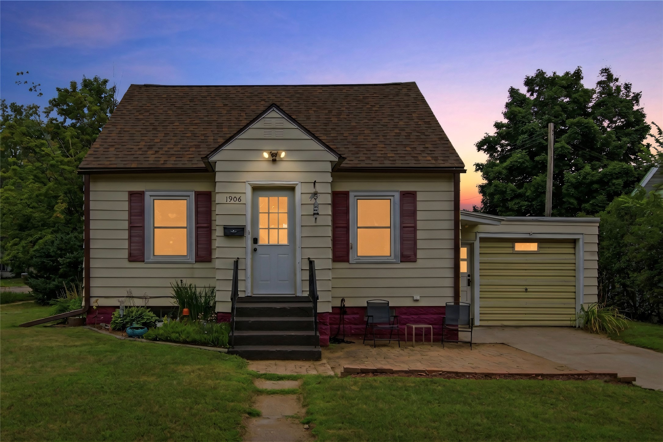 Eau Claire - Residential photo 2 of 23