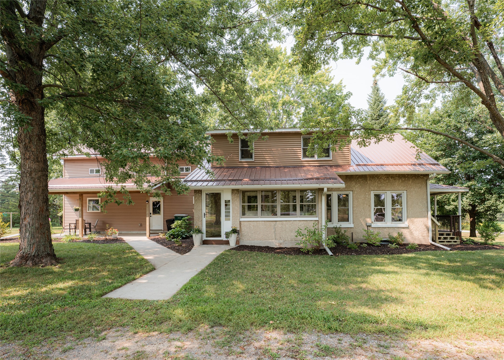 Hixton - Residential Real Estate
