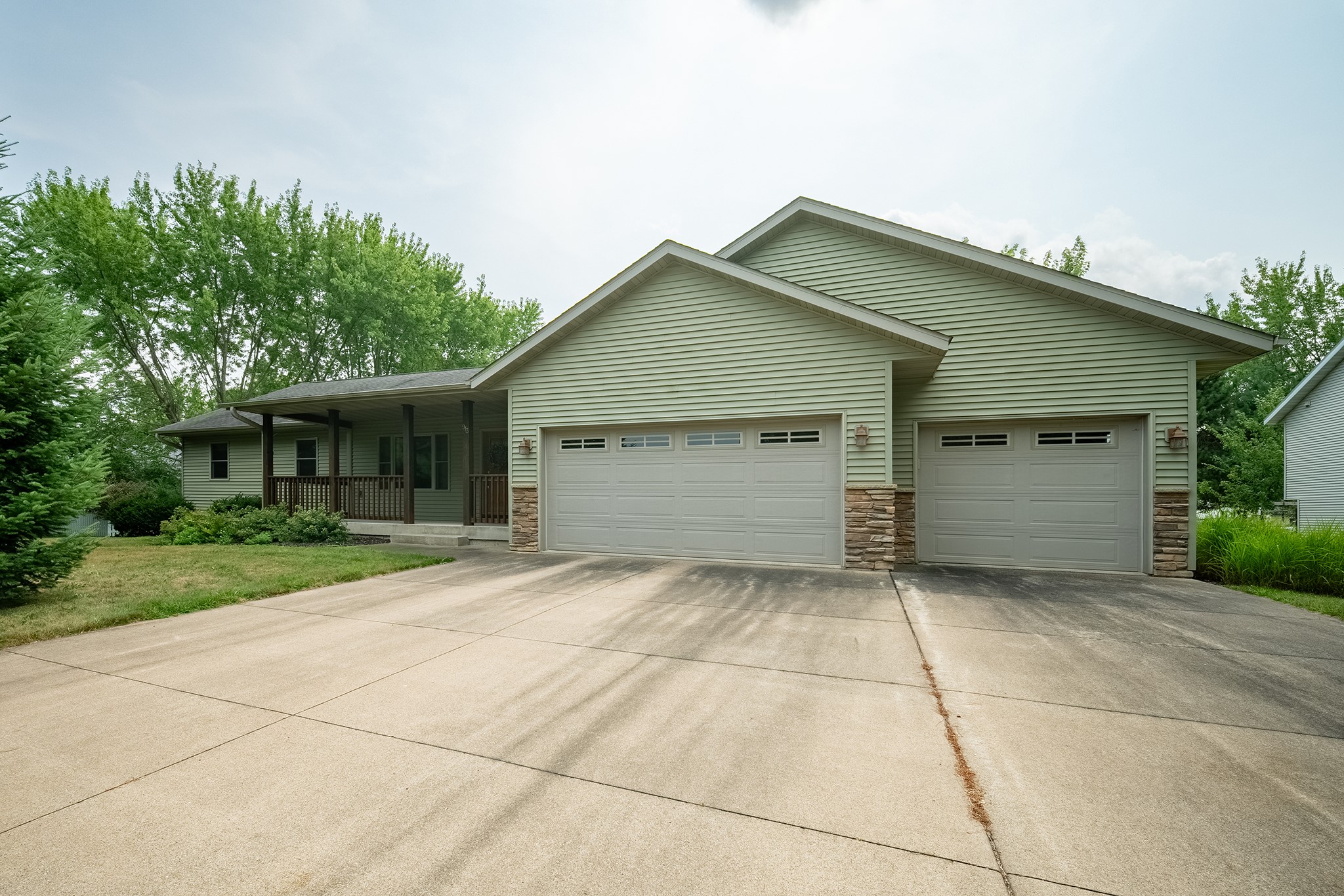 Photo of 913 Bridgewater Avenue, Chippewa Falls, WI