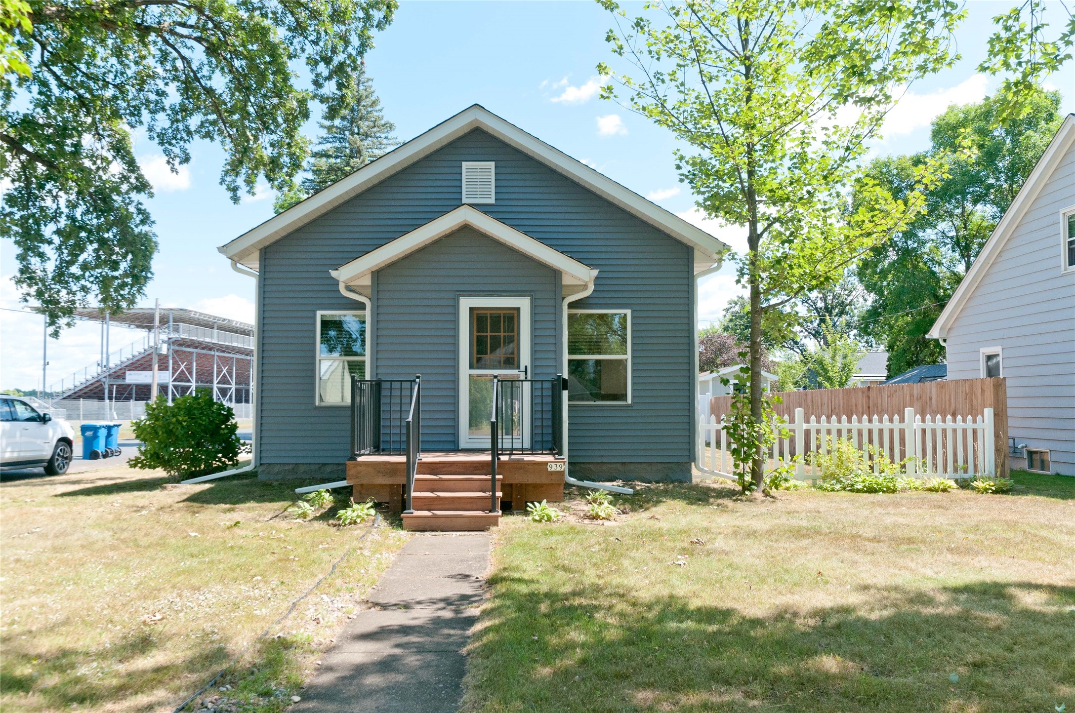 Rice Lake - Residential photo 2 of 33