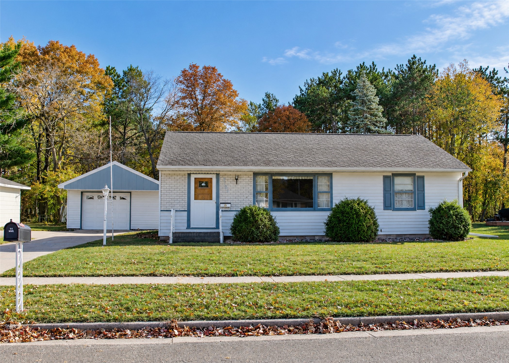 Photo of 3123 Mercury Avenue