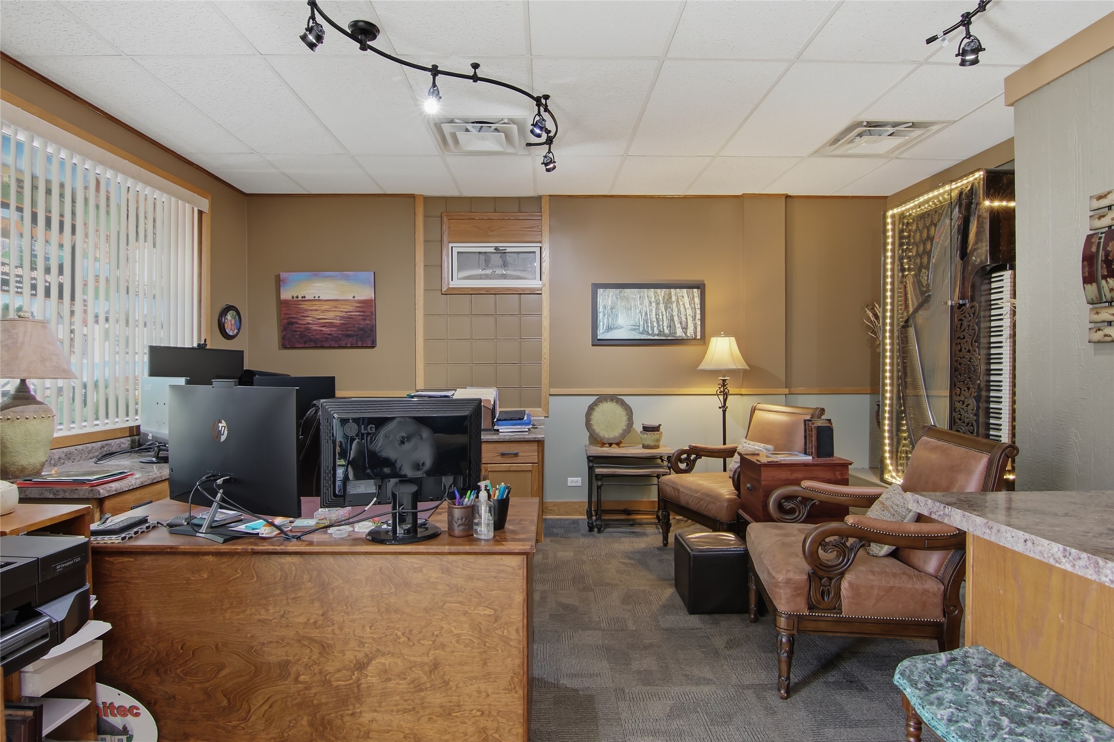 Thumbnail 11