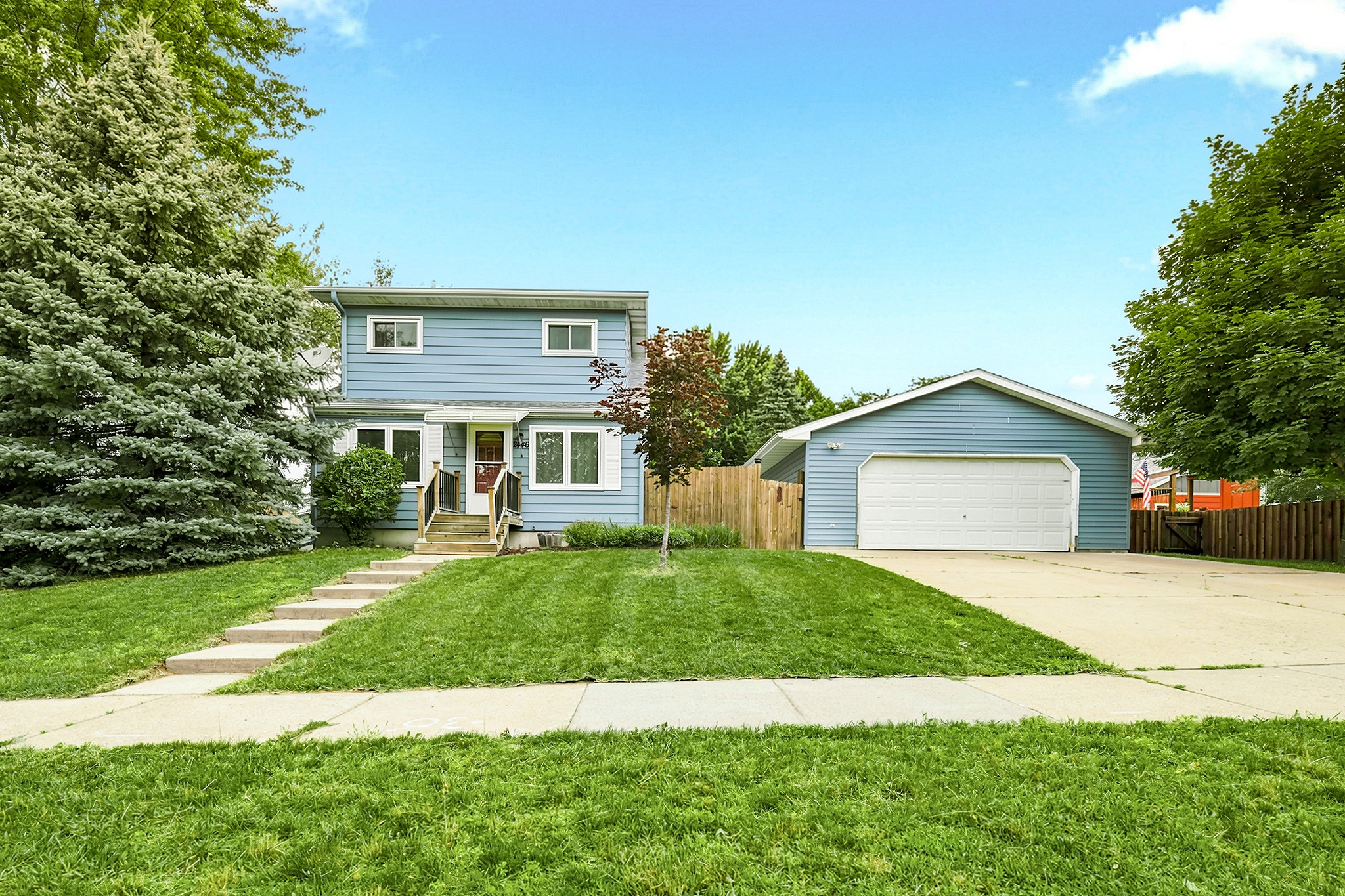 Photo of 2446 Marquette Street