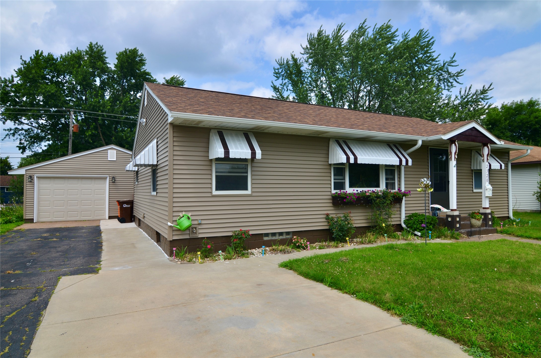 Photo of 2320 Hayden Avenue