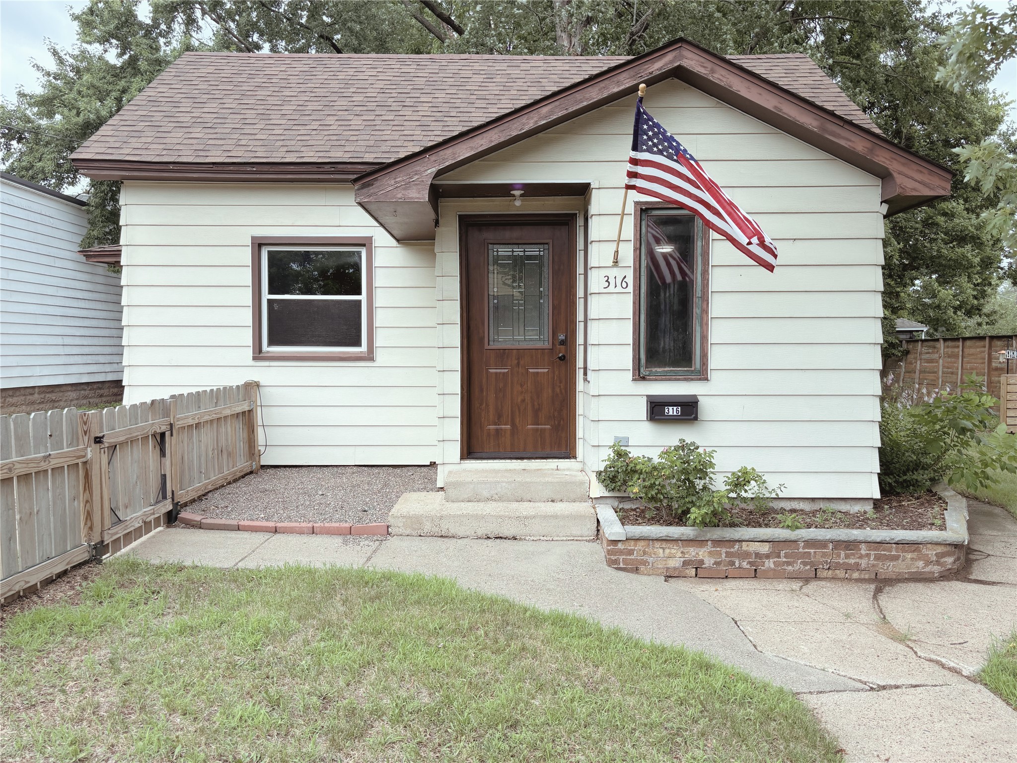 Property Photo #1