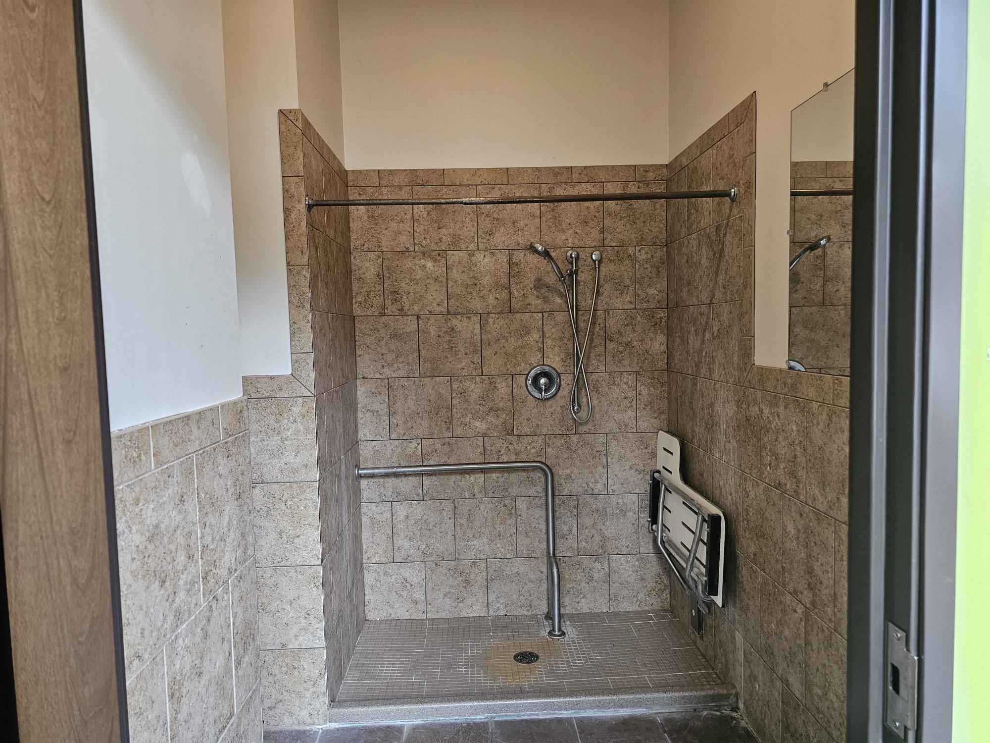 Property Photo #11