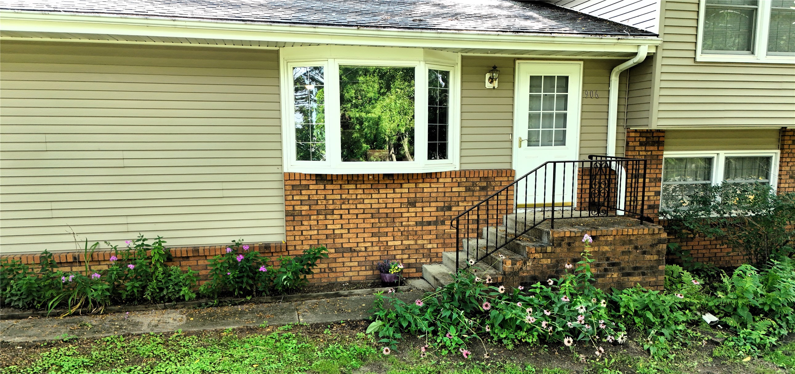 Durand - Residential photo 3 of 43