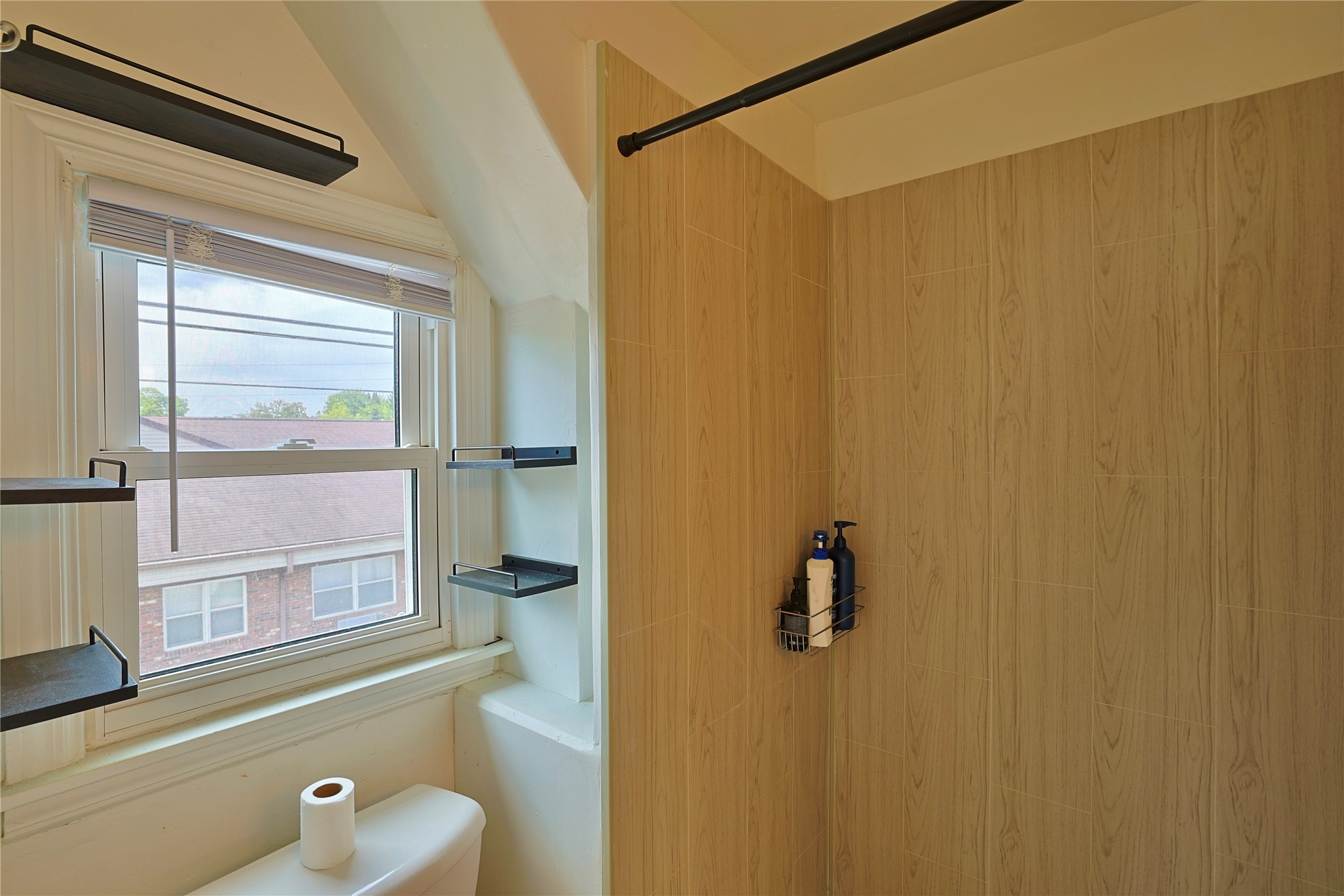 Property Photo #16
