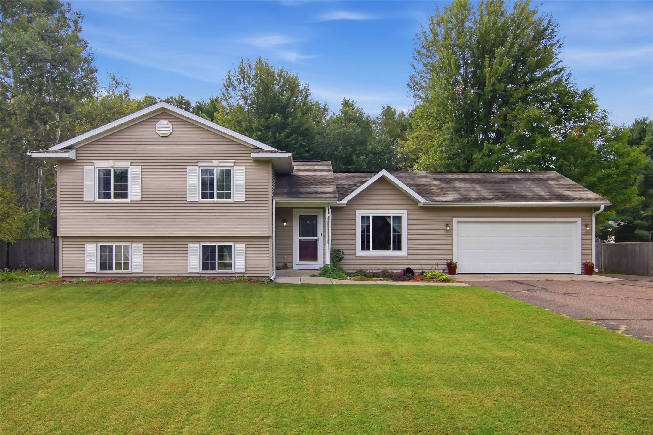 Photo of E5656 704th Avenue, Menomonie, WI
