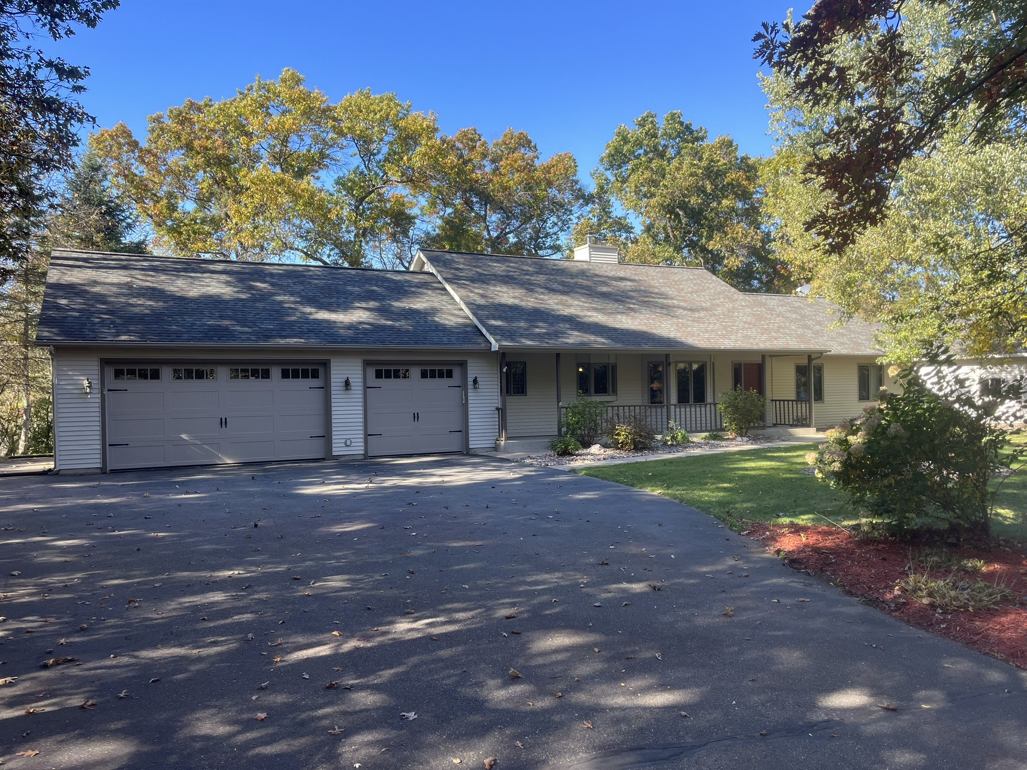 Photo of S8420 Oriole Drive