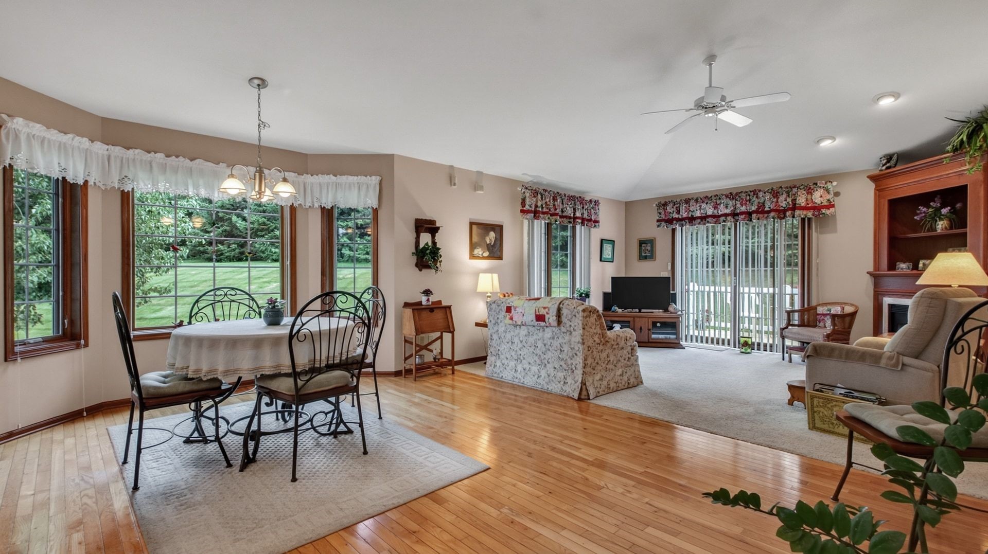 Property Photo #11