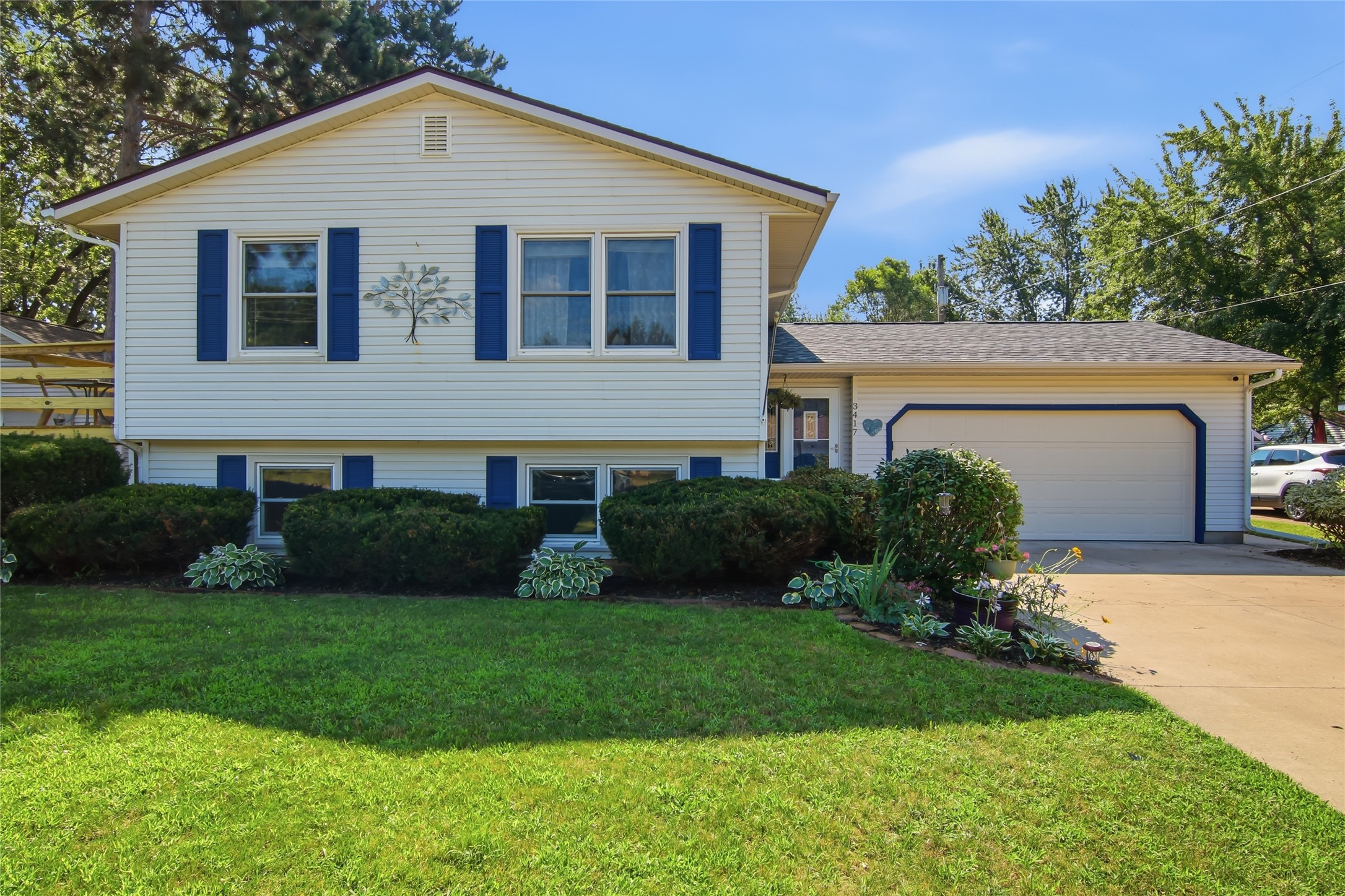 Photo of 3417 Locust Lane