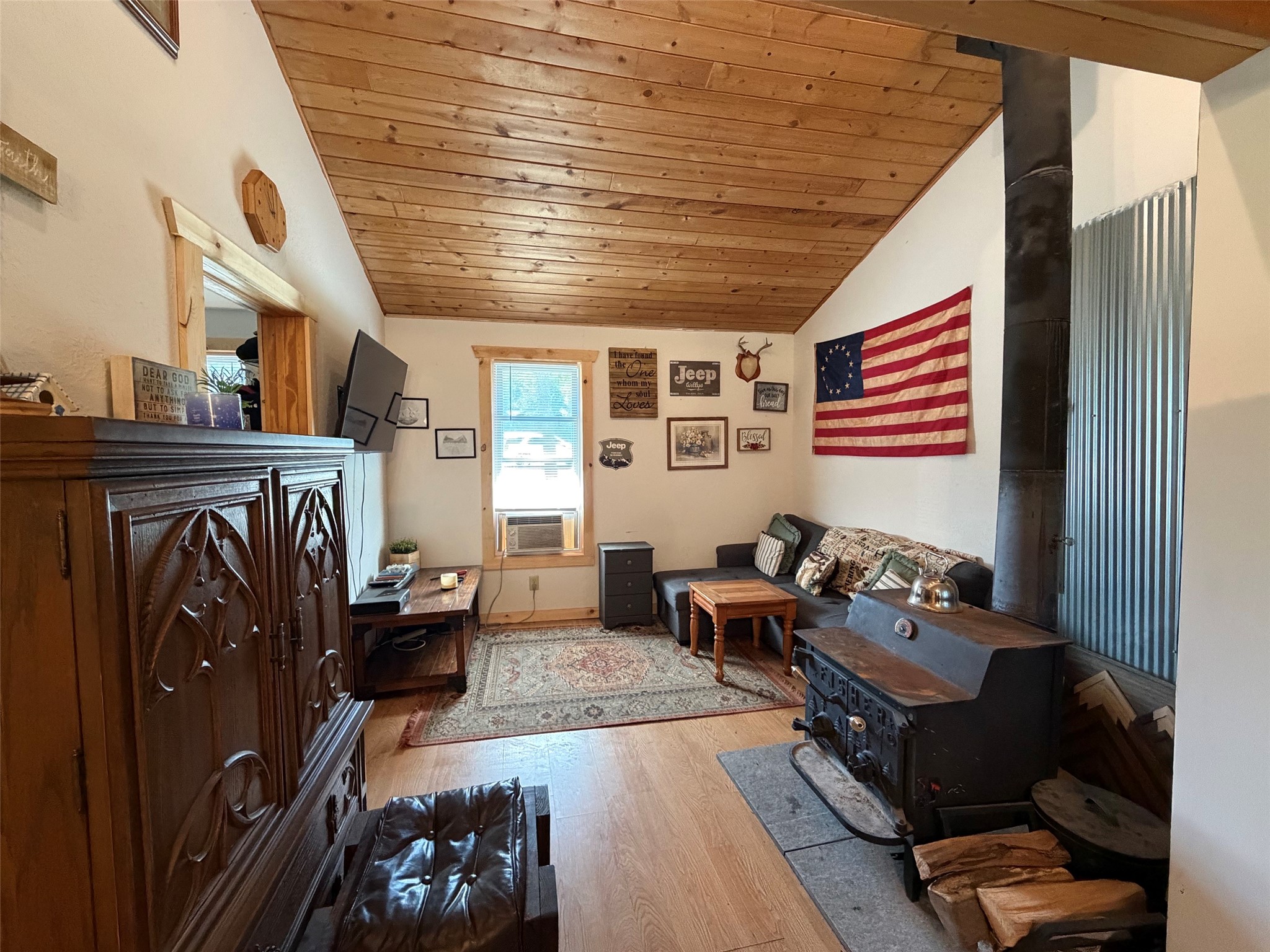 Property Photo #11