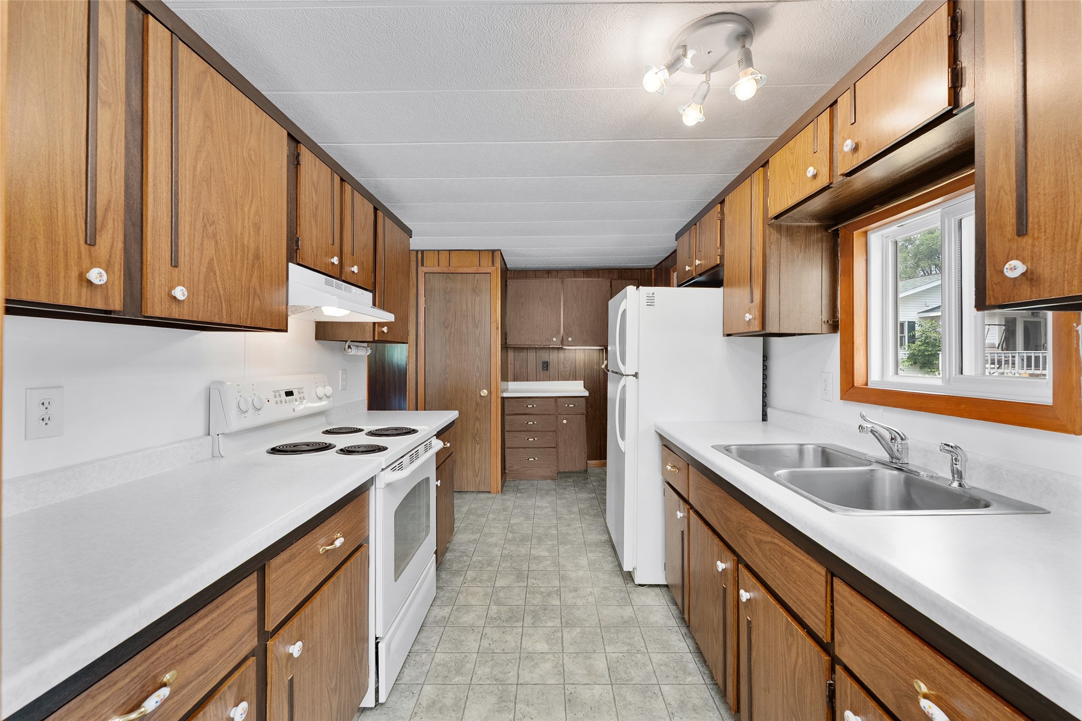 Augusta - Residential photo 5 of 42
