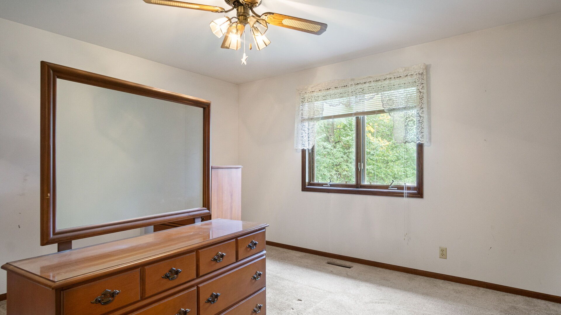 Property Photo #16