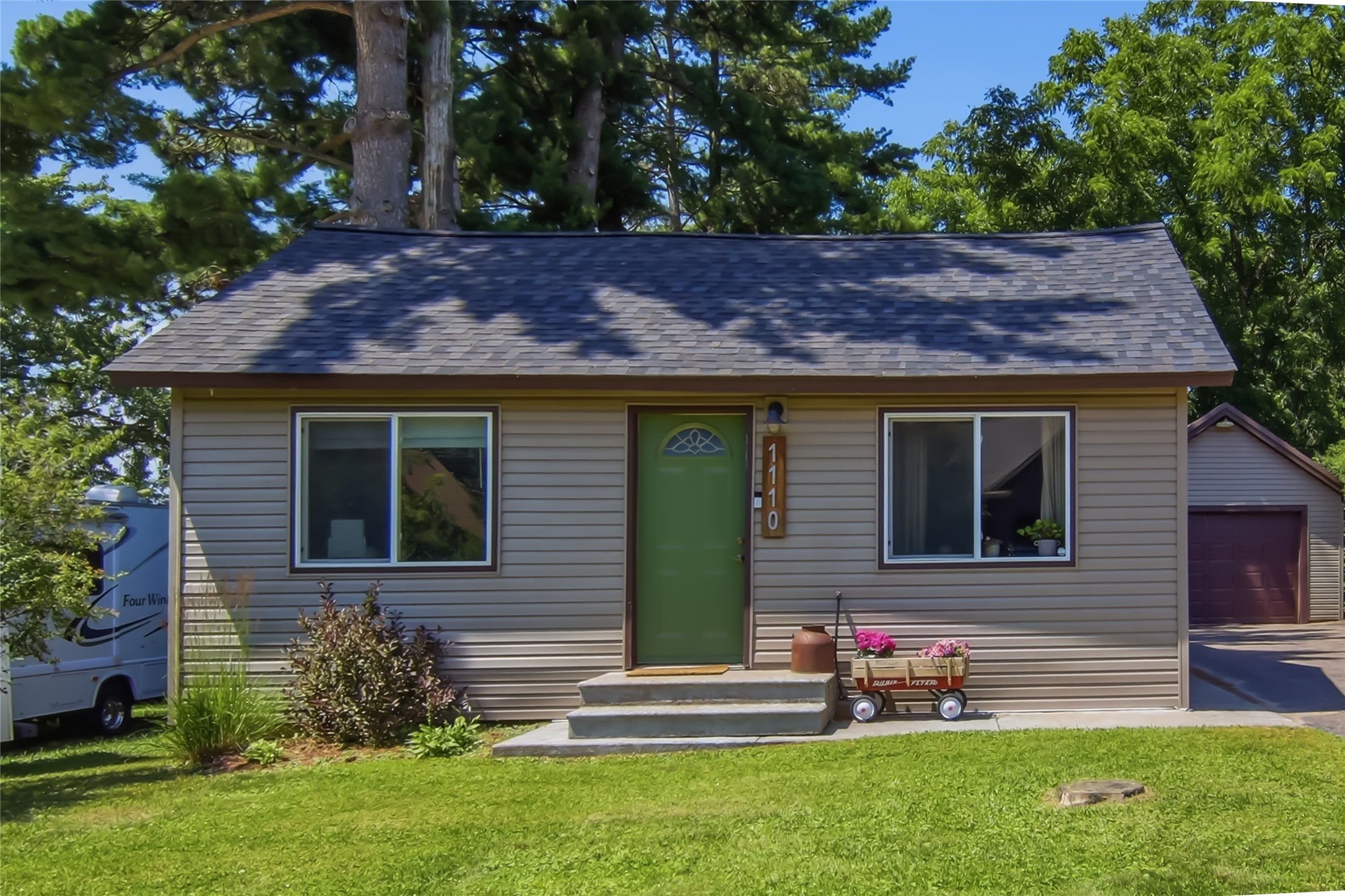 Photo of 1110 Andover Avenue