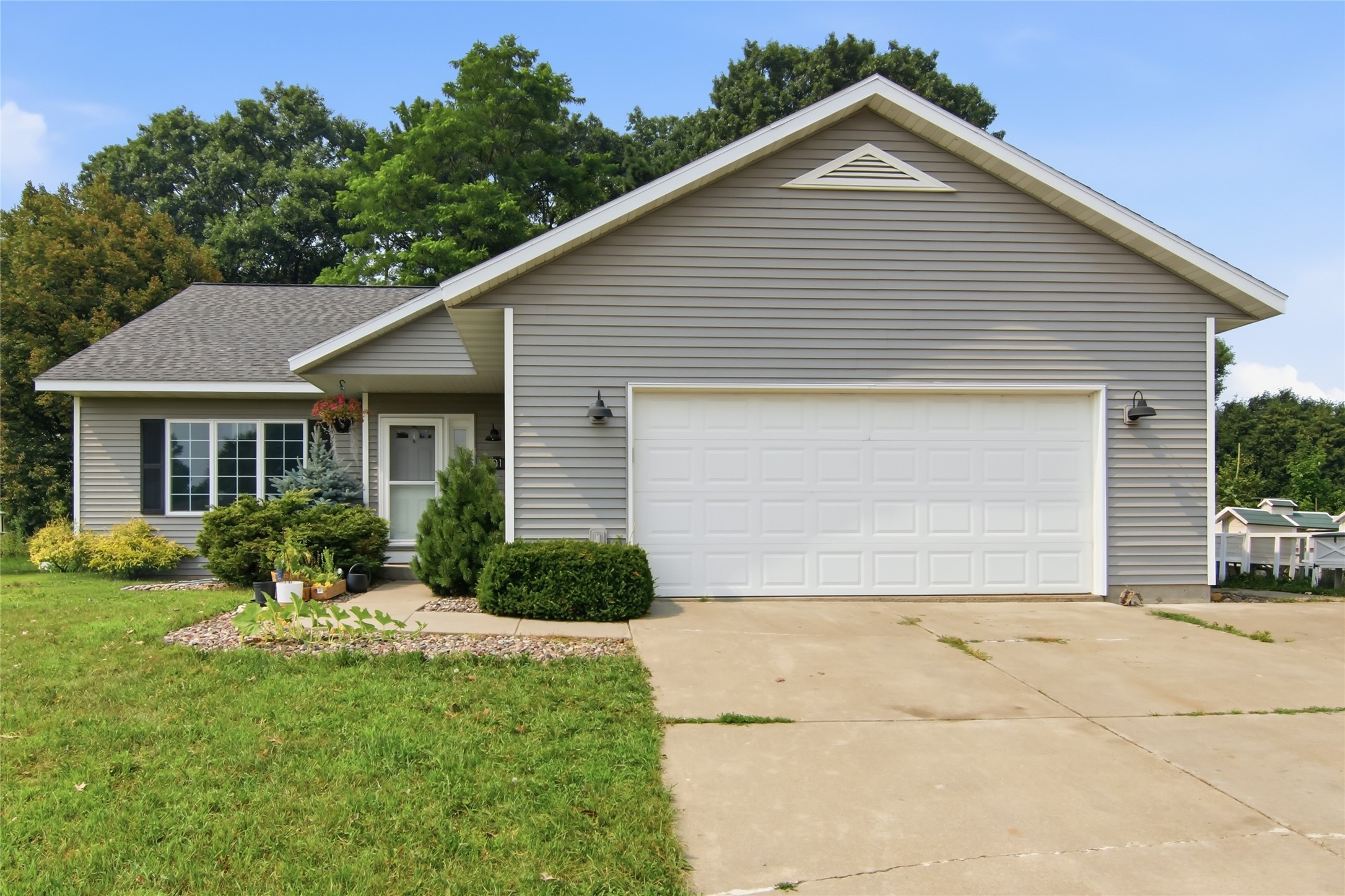 Elk Mound - Residential Real Estate