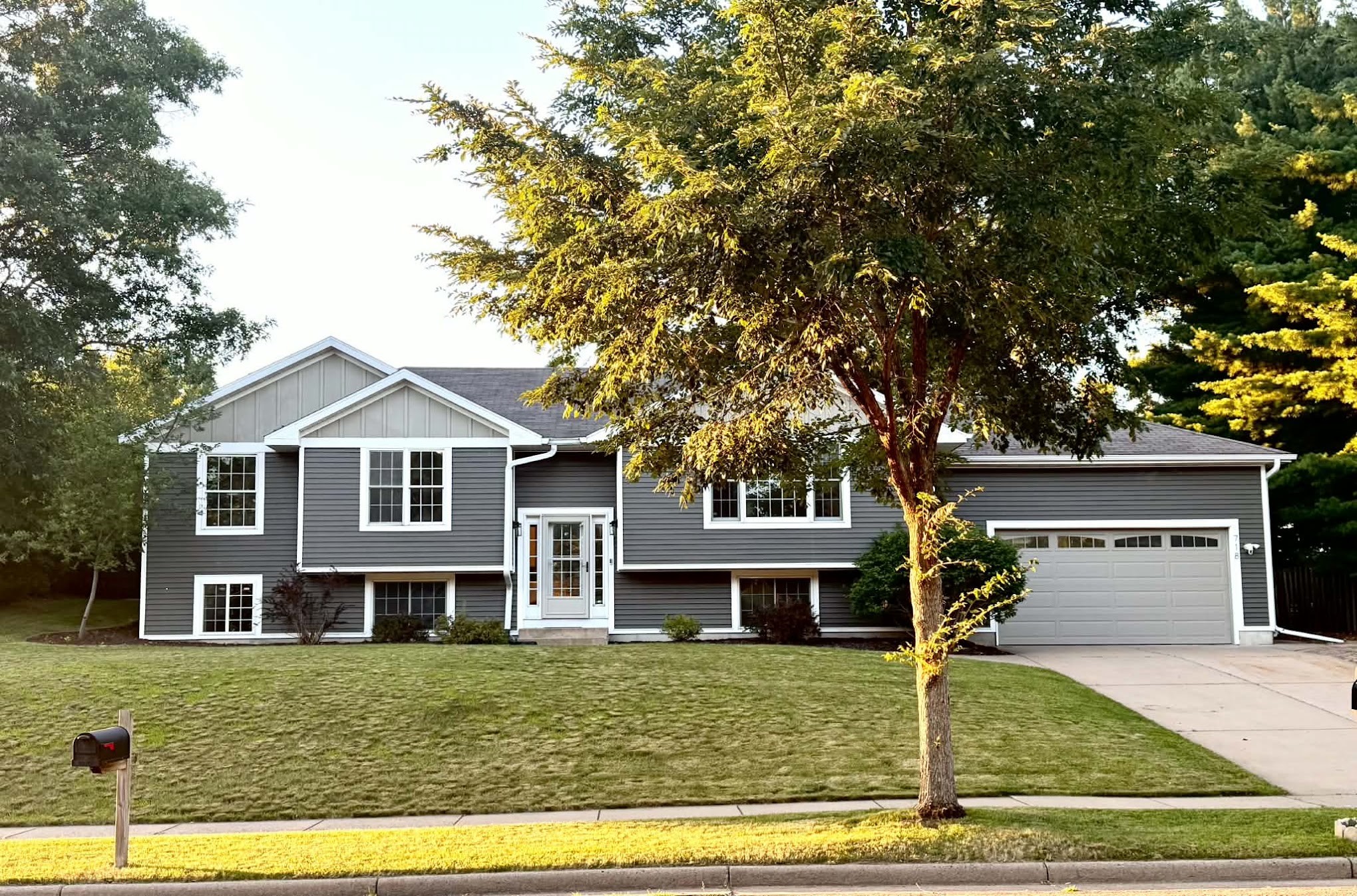 Photo of 718 Farr Court