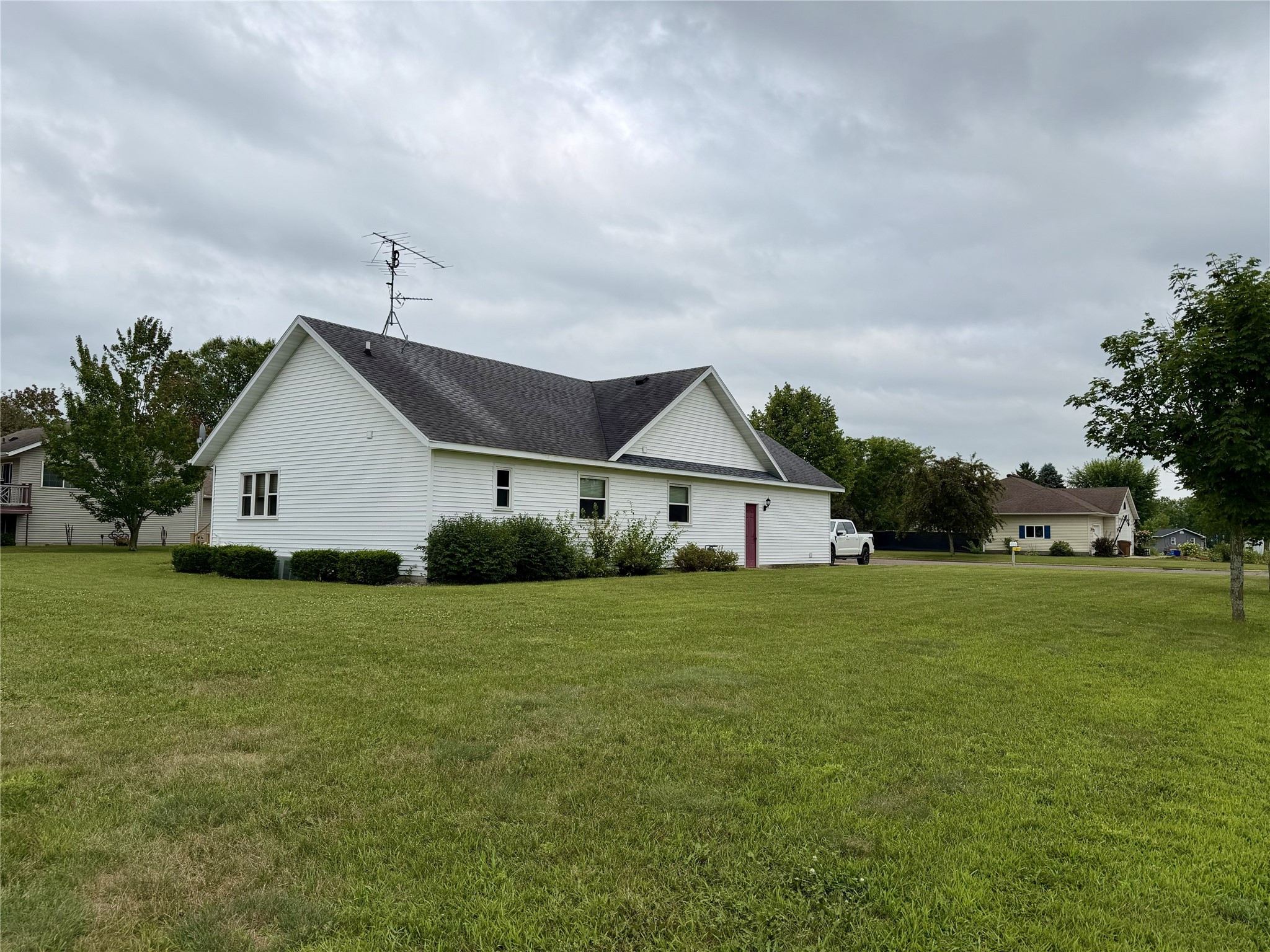 Photo 32