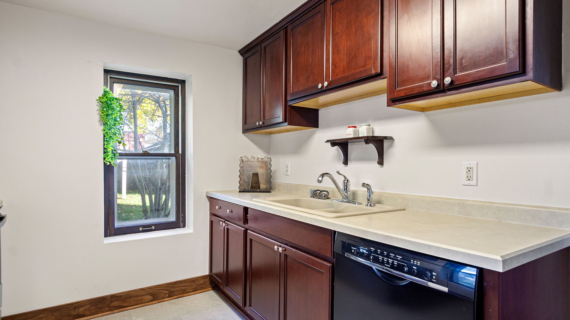 Property Photo #12