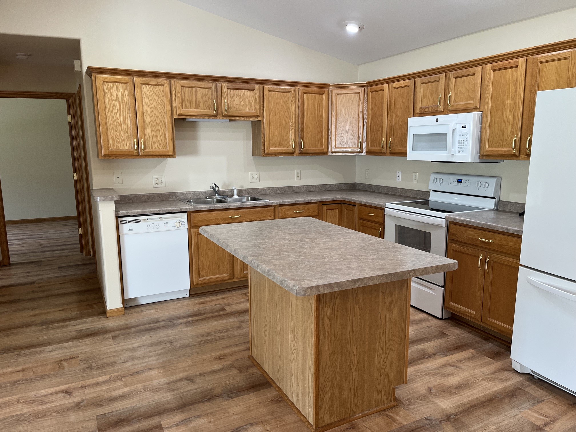 Eau Claire - Residential photo 5 of 21