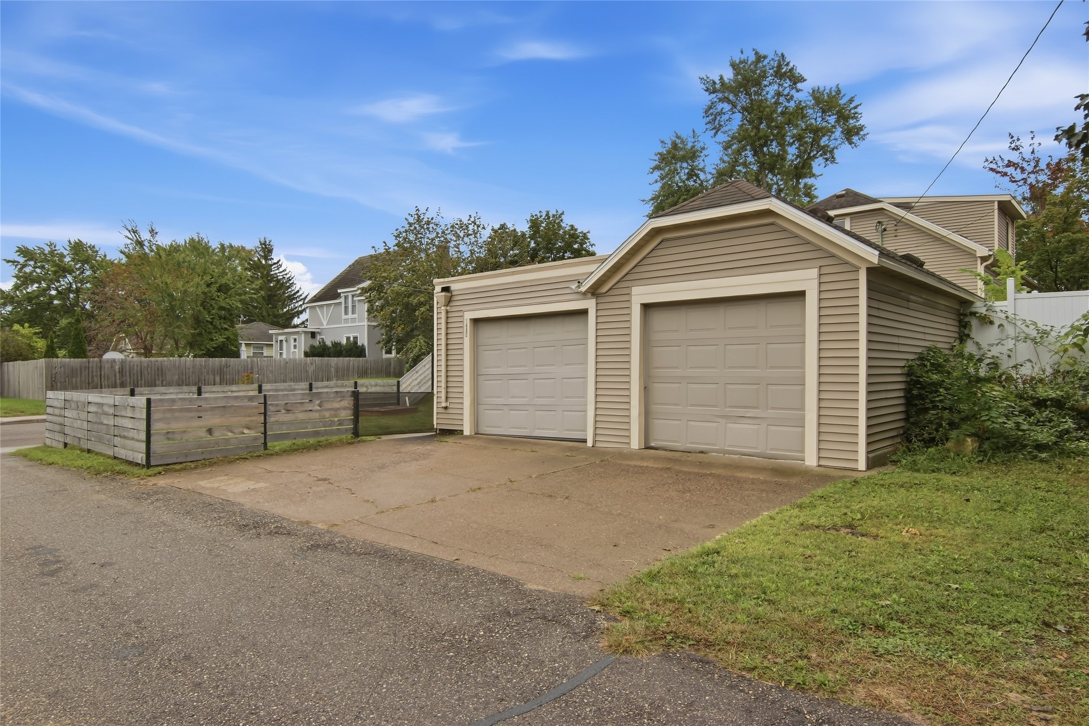 Property Photo #33
