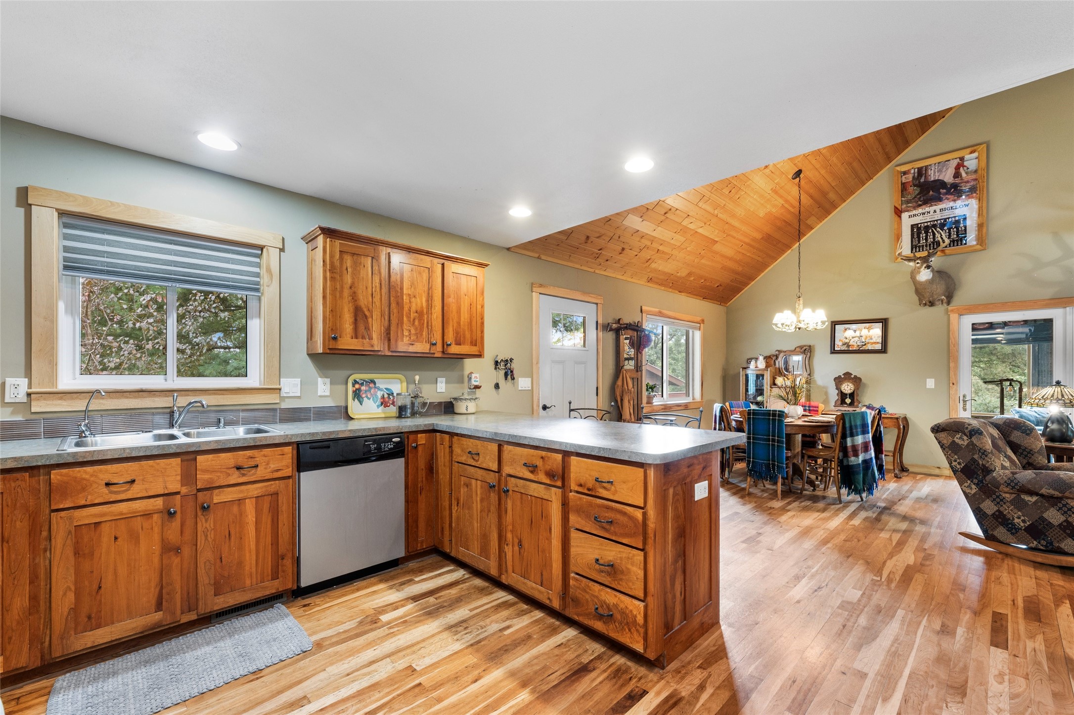 Osseo - Residential photo 5 of 40