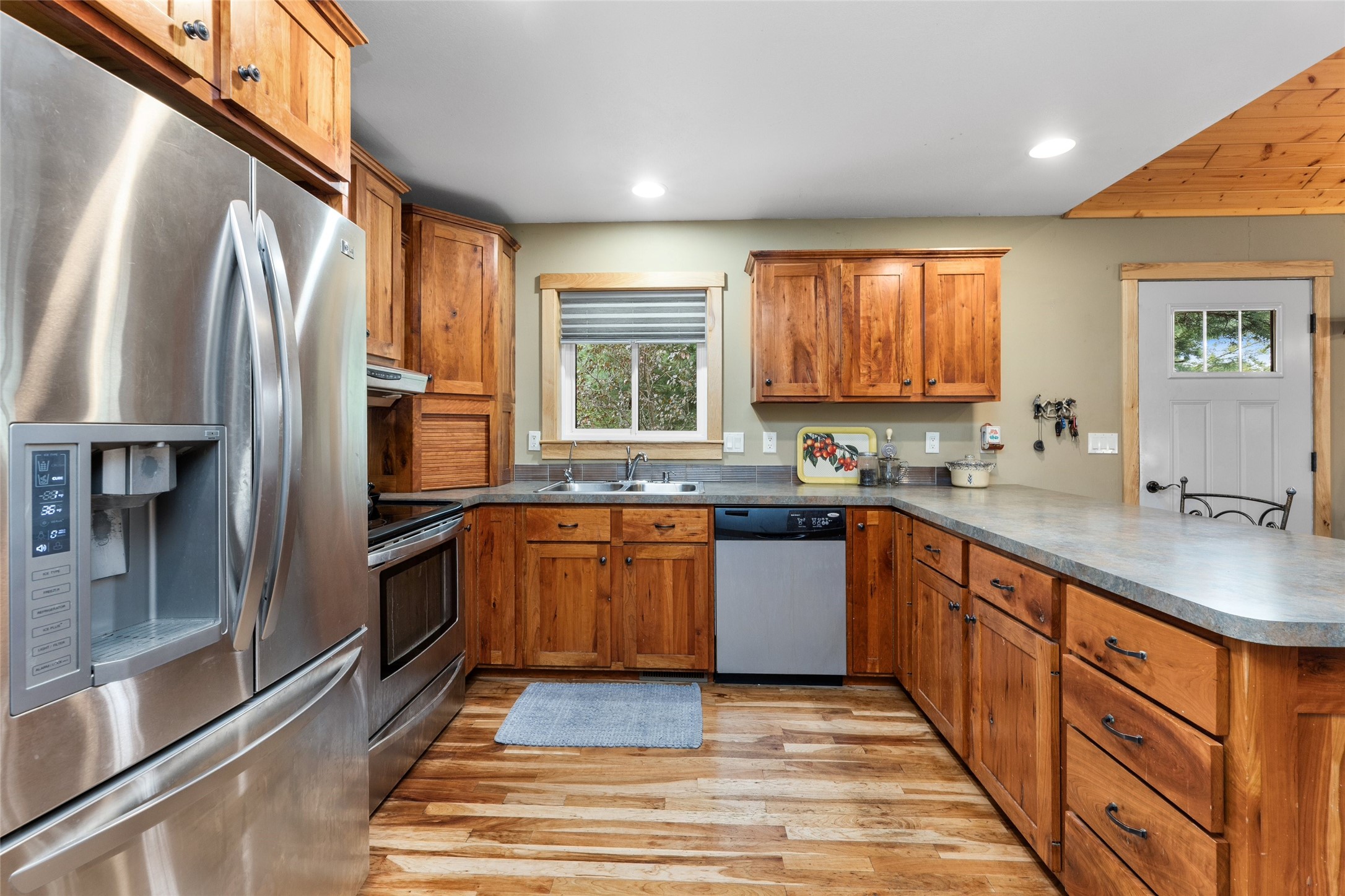 Osseo - Residential photo 6 of 40