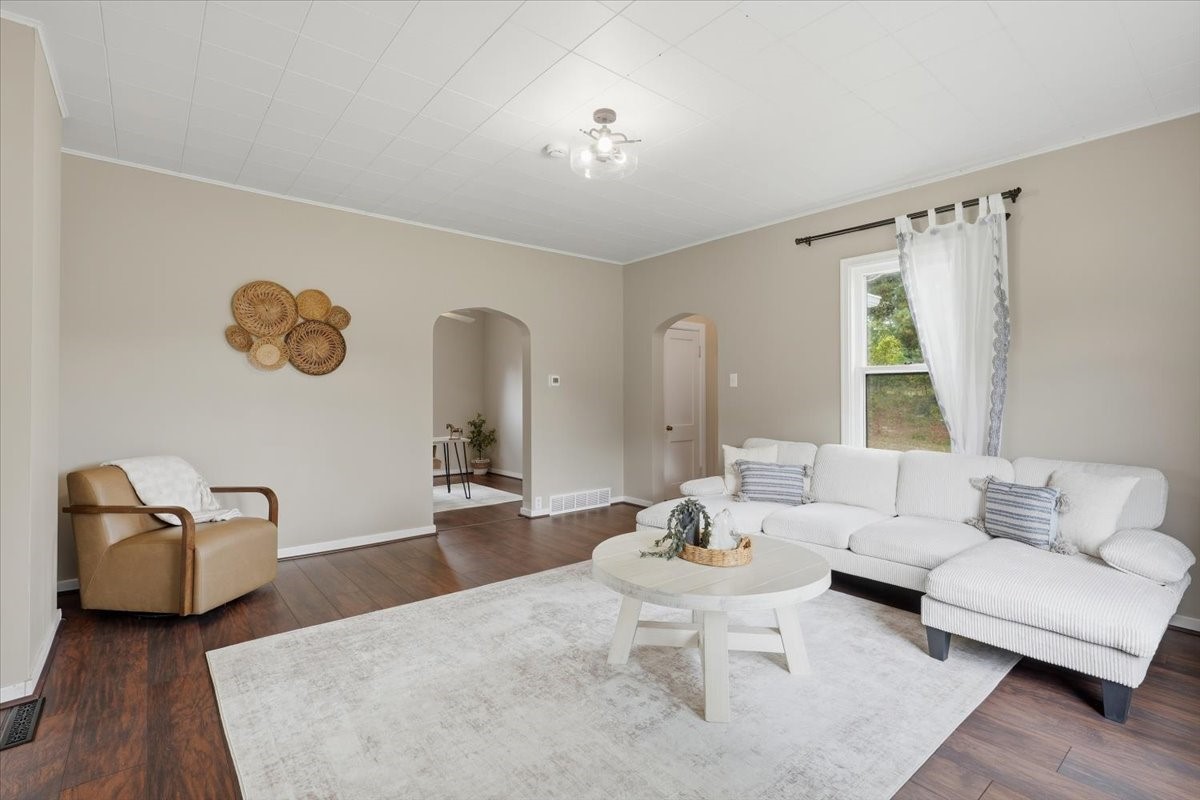 Strum - Residential photo 3 of 37