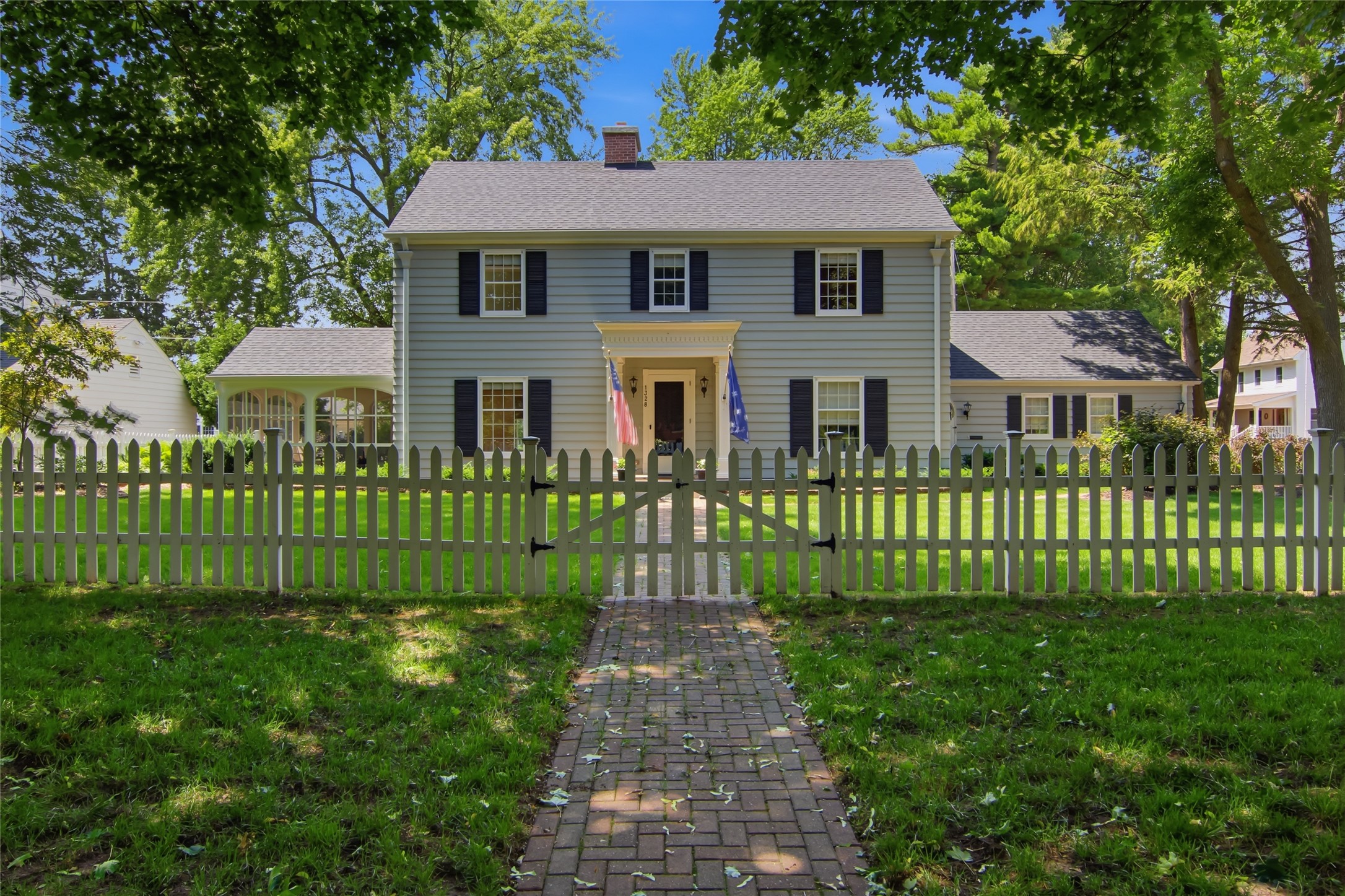 Photo of 1328 Park Avenue