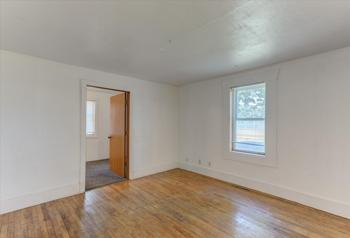 Property Photo #12
