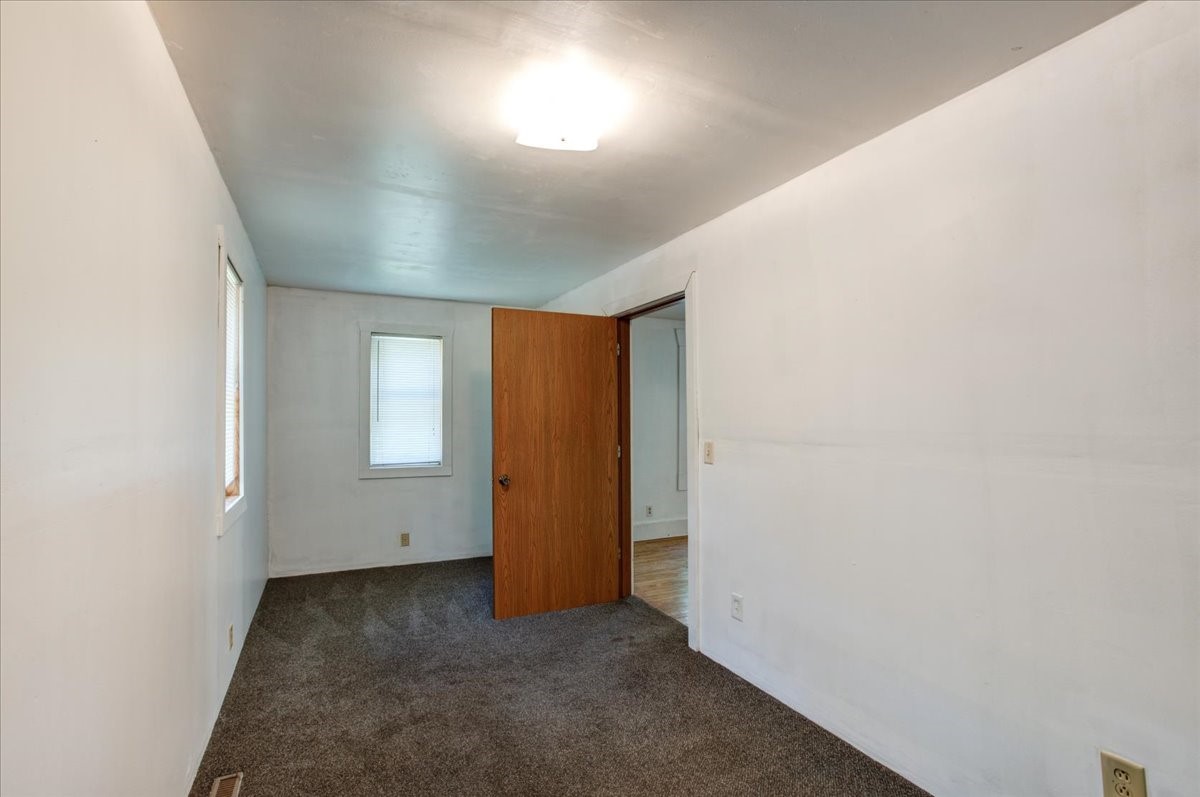 Property Photo #16