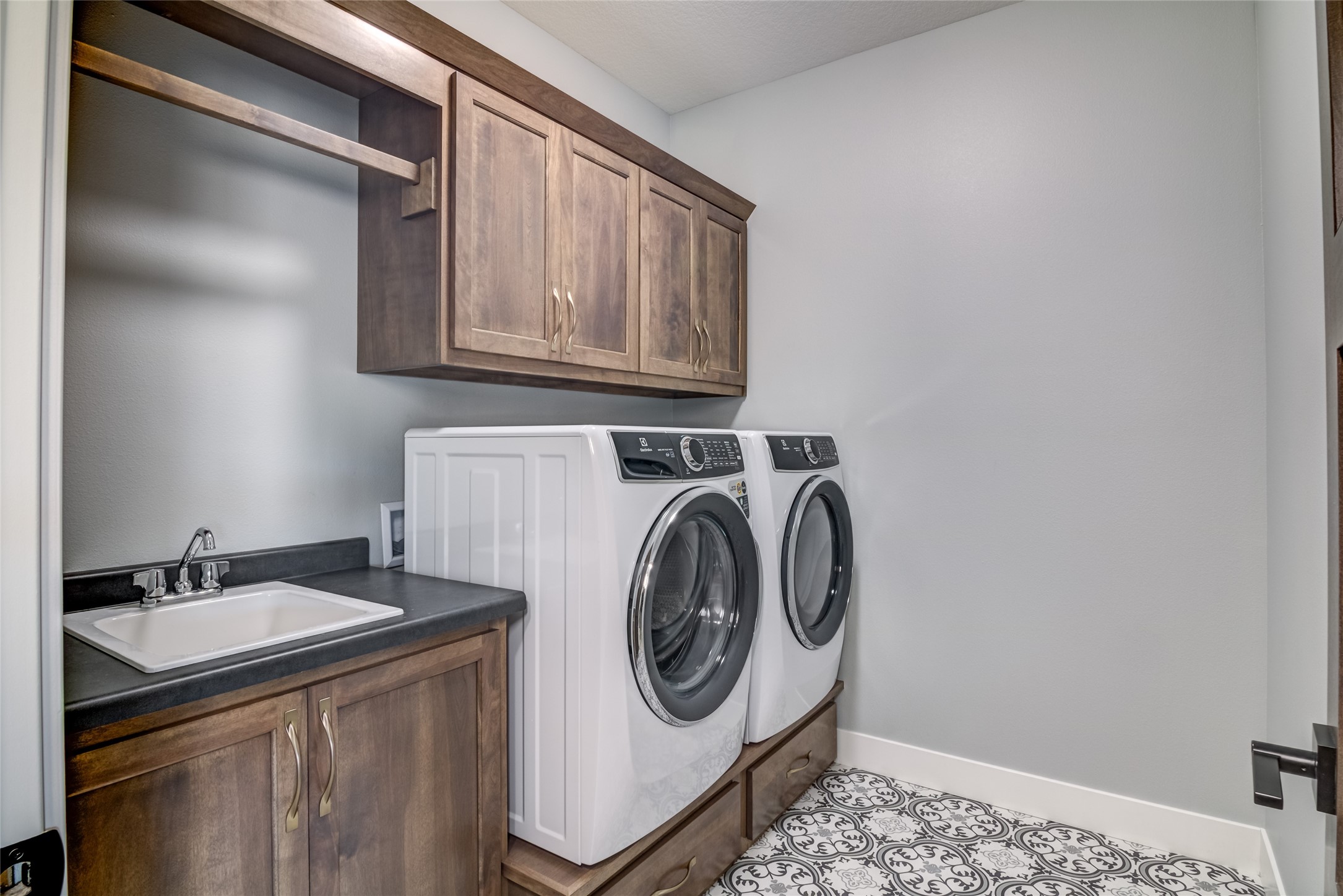 Thumbnail 25