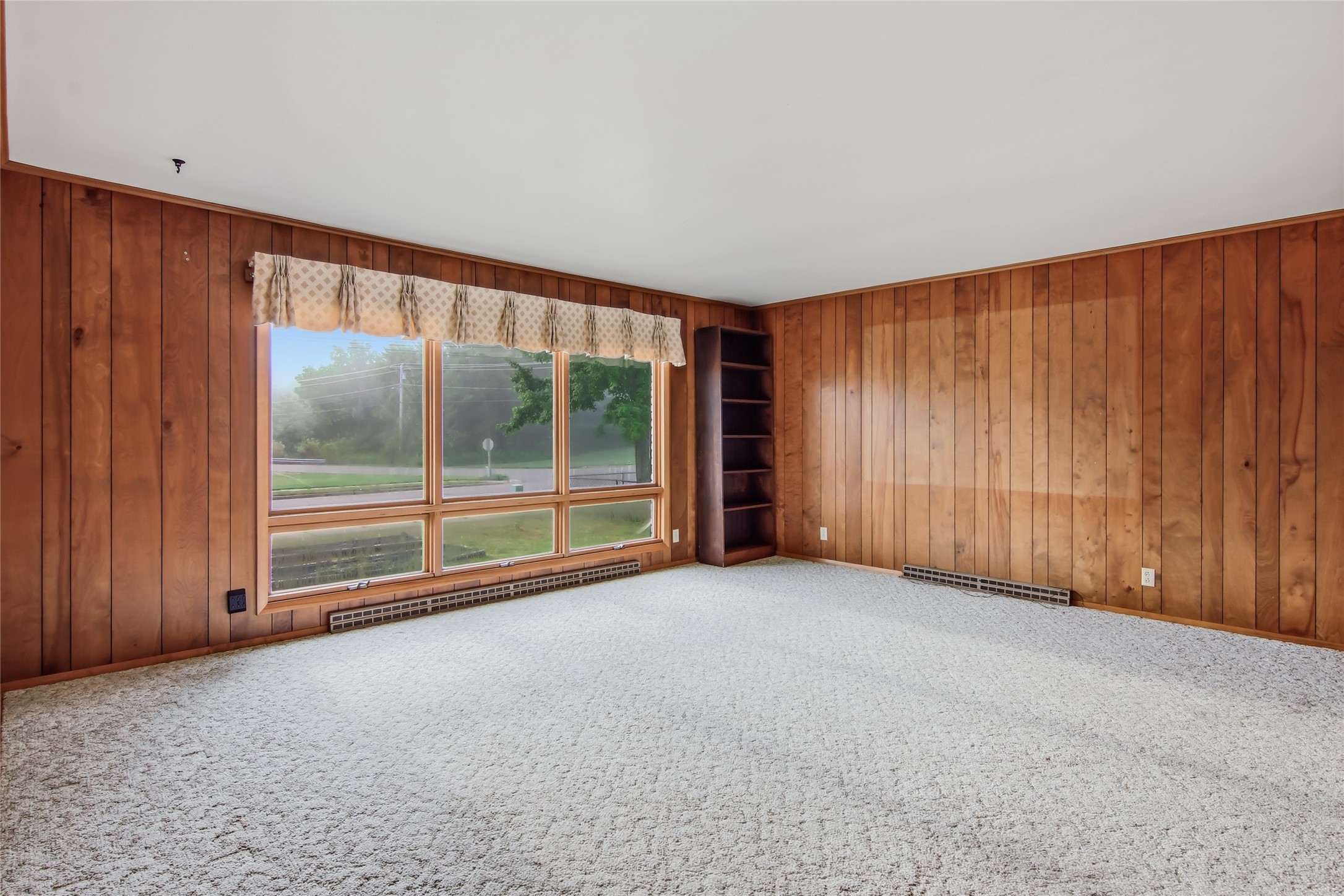 Cadott - Residential photo 3 of 40