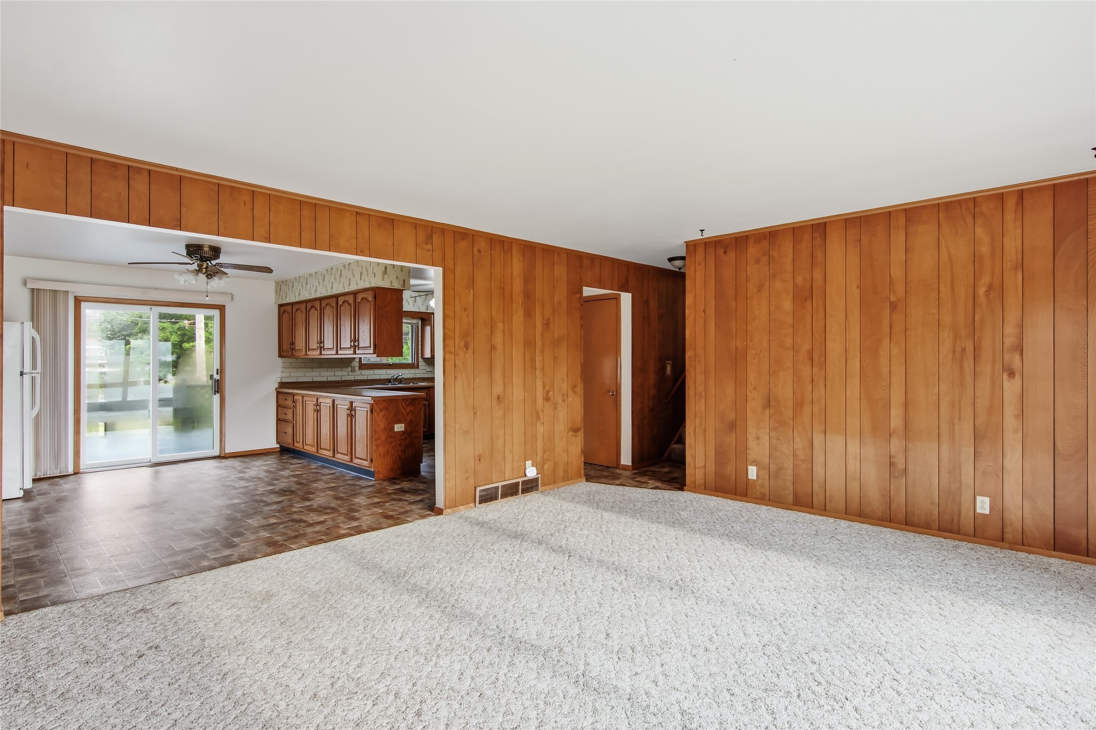 Cadott - Residential photo 5 of 40