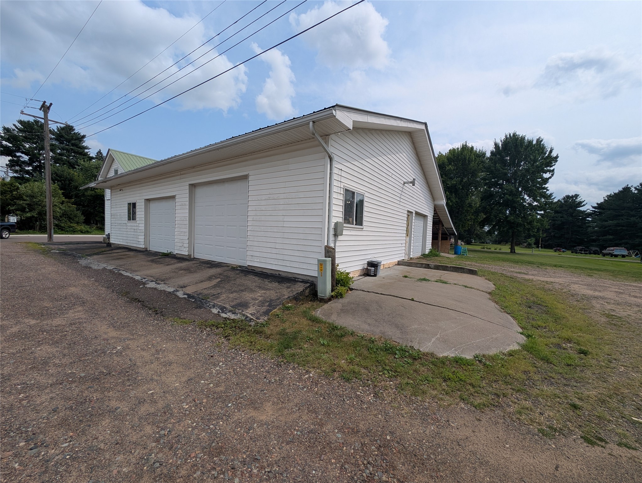New Auburn - Residential photo 3 of 21