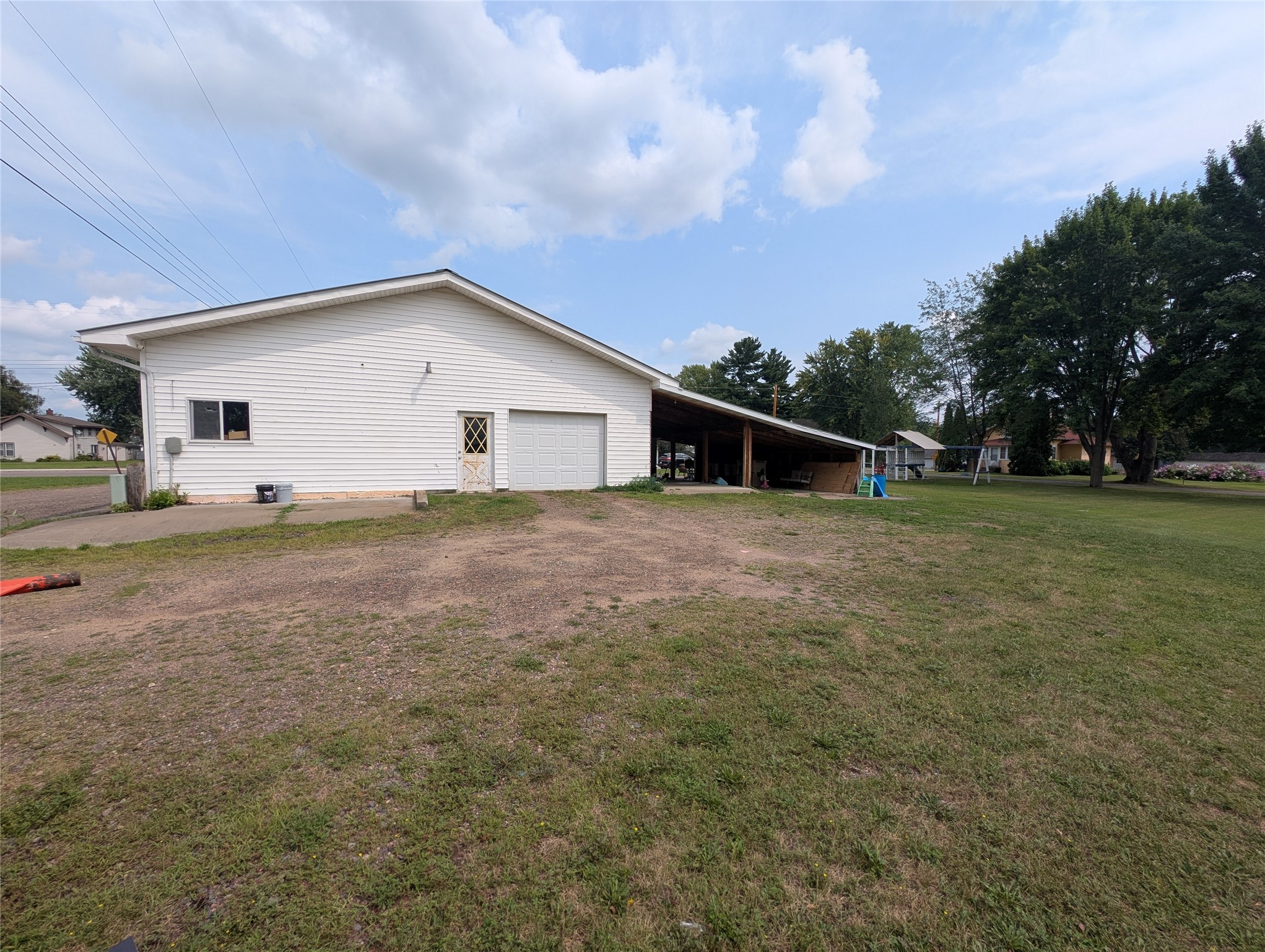 New Auburn - Residential photo 4 of 21