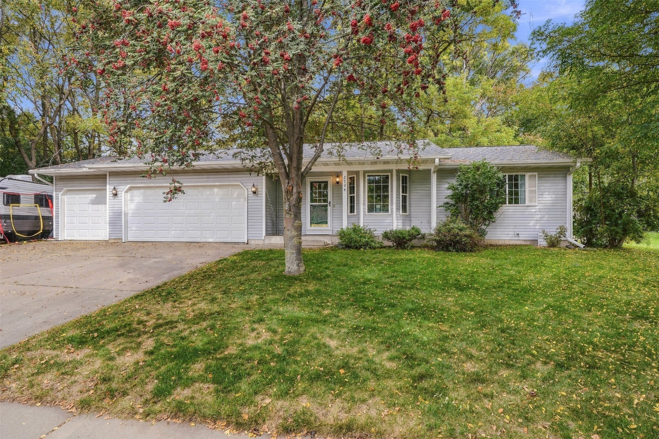 Photo of 2704 Hemlock Lane