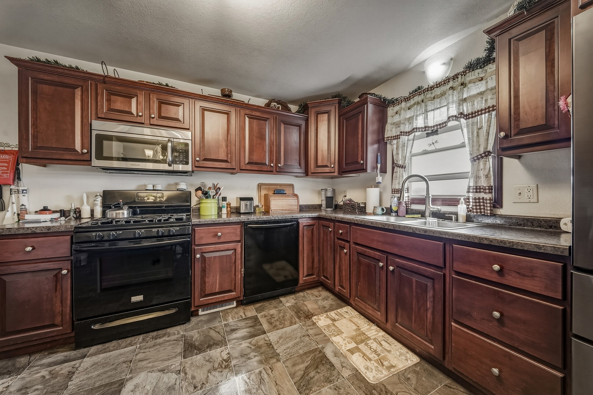 New Auburn - Residential photo 3 of 20