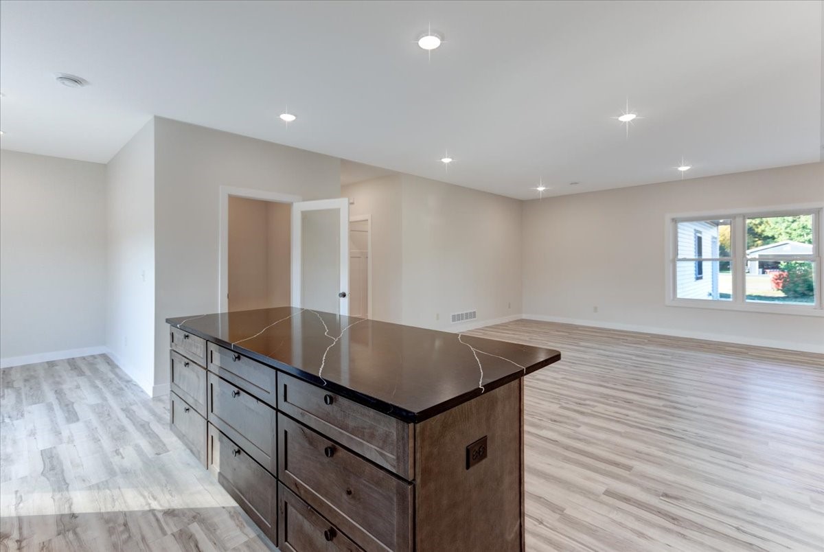 Property Photo #33