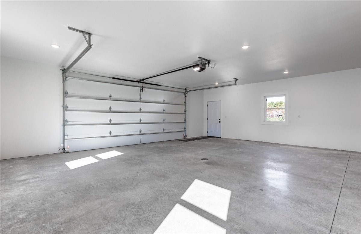 Property Photo #37