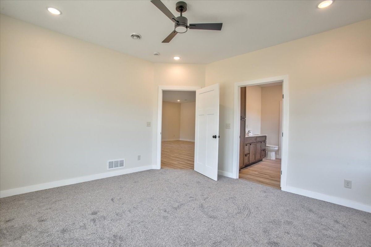 Property Photo #47
